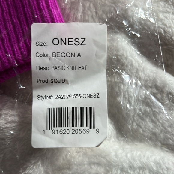 Vineyard Vines Pink or Purple Cashmere Knit Hat - Picture 6 of 7